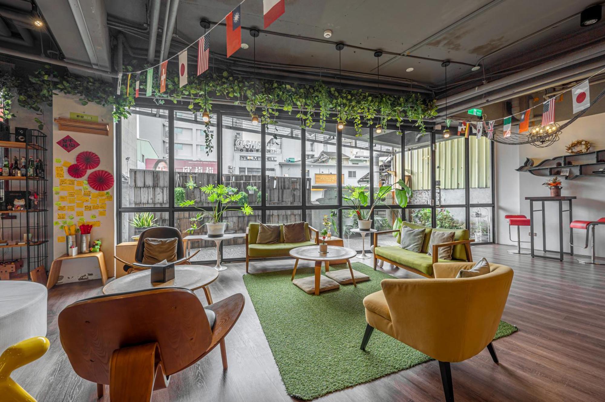Light Hostel - Tainan Exterior foto